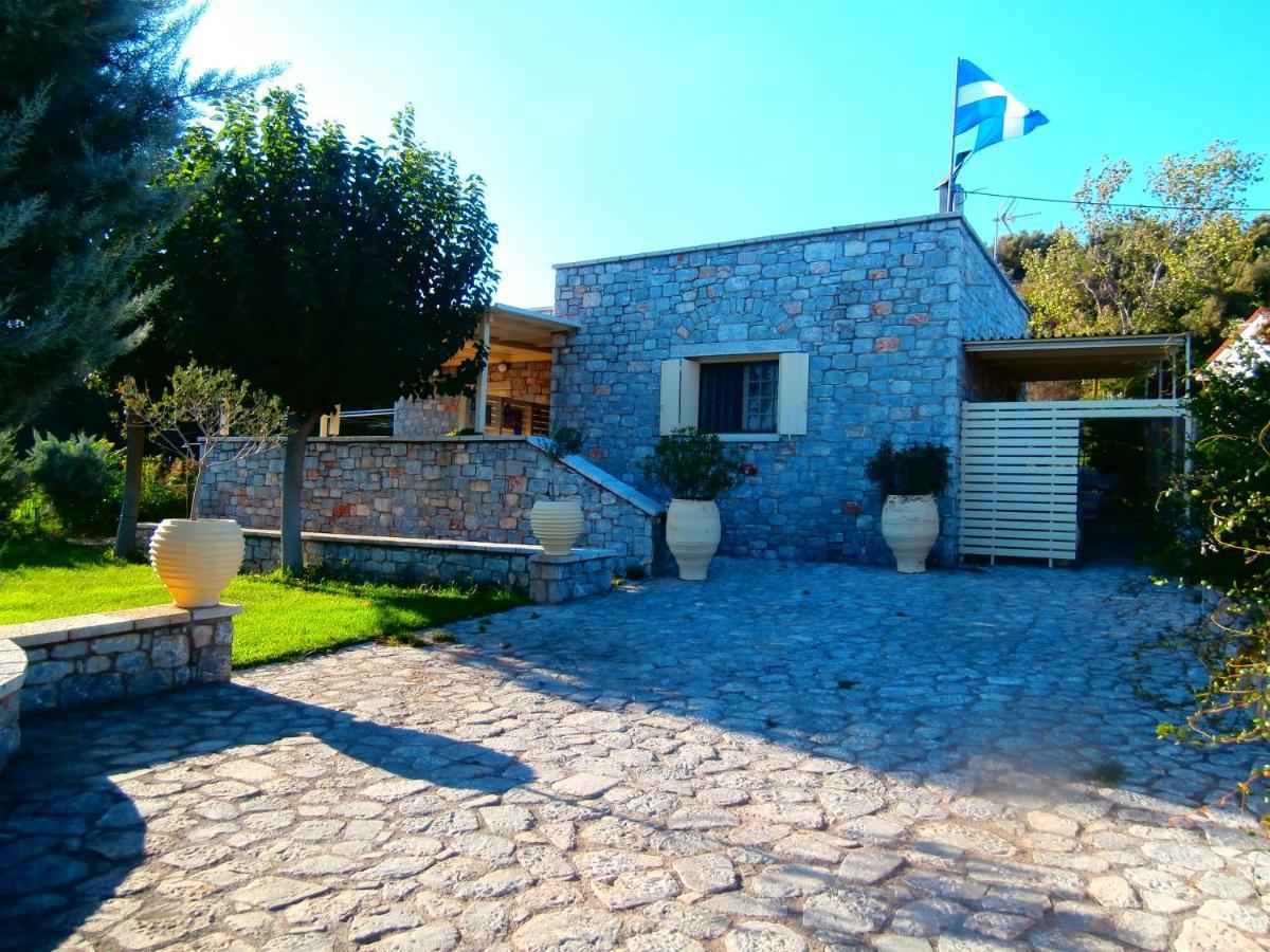 Villa Tzortzakos By Holiday Homes Mavrovoúnion المظهر الخارجي الصورة